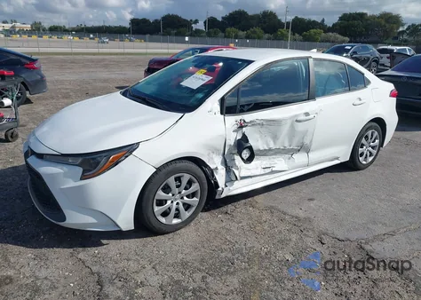 2022 Toyota Corolla Le z USA, uszkodzony, nr VIN 5YFEPMAE7NP284551